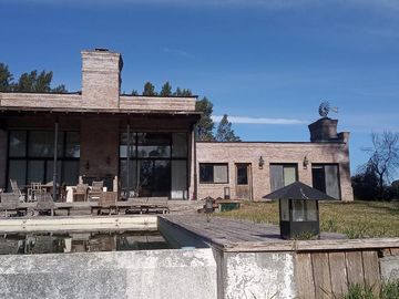 Oportunidad Excelente Casa - Chacras del Paraná - Zarate
