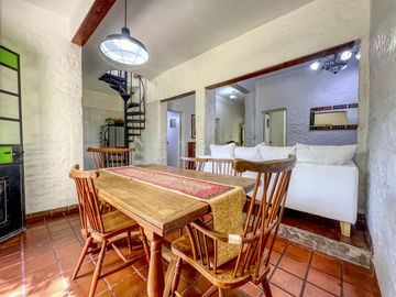Oportunidad · Casa · Reciclada · 3 Dormitorio · Patio · Terraza · Santa Rosa Al 3700