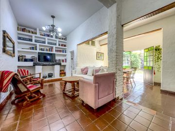 Oportunidad · Casa · Reciclada · 3 Dormitorio · Patio · Terraza · Santa Rosa Al 3700