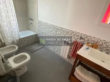 Casa en venta en San Sebastián en la zona mas linda del área 5
