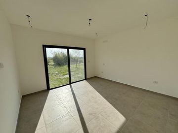VENTA CASA EN SAN SEBASTIAN AREA 12 - 4 AMBIENTES