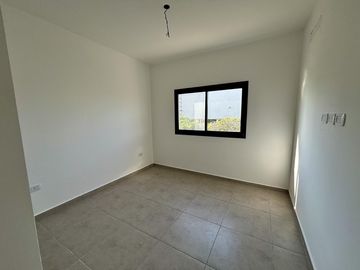 VENTA CASA EN SAN SEBASTIAN AREA 12 - 4 AMBIENTES