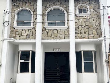 CASA EN VENTA EN FRAC. VILLAS DE SAN CRISTOBAL, SAN NICOLAS DE LOS GARZA