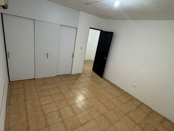 CASA EN VENTA EN FRAC. VILLAS DE SAN CRISTOBAL, SAN NICOLAS DE LOS GARZA