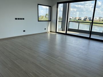 Casa en  Venta Barrio Costas Puertos Escobar