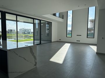 Casa en  Venta Barrio Costas Puertos Escobar
