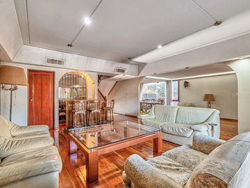Casa a la venta de 4 dormitorios en Ballerster - imponente parque con piscina