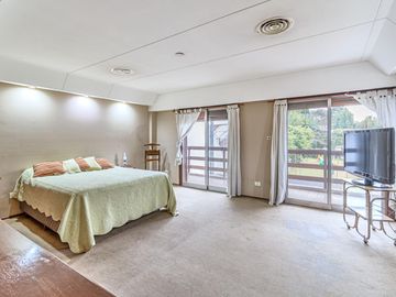 Casa a la venta de 4 dormitorios en Ballerster - imponente parque con piscina