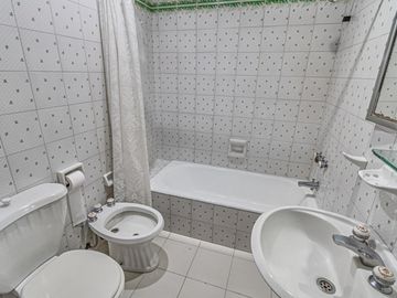 Casa a la venta de 4 dormitorios en Ballerster - imponente parque con piscina