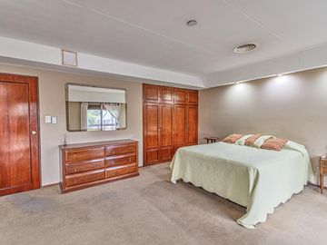Casa a la venta de 4 dormitorios en Ballerster - imponente parque con piscina
