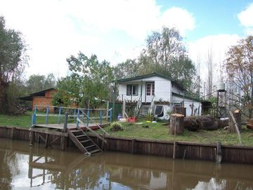 Casa en venta en el Delta con plantación de 190 hectáreas
