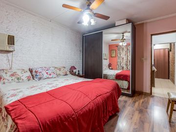VENTA/PERMUTA - Casa de 2 Dormitorios con Jardín y Pileta - Fisherton, Rosario.