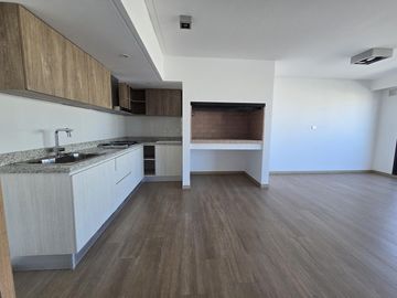 Exclusivo 5 ambientes Domotizado Con quincho y terraza Propia