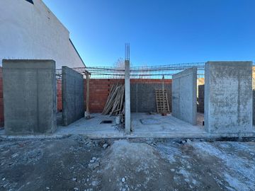 Venta de duplex en pozo en Plottier