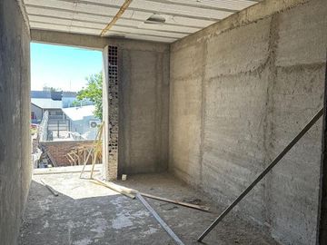 Venta de duplex en pozo en Plottier