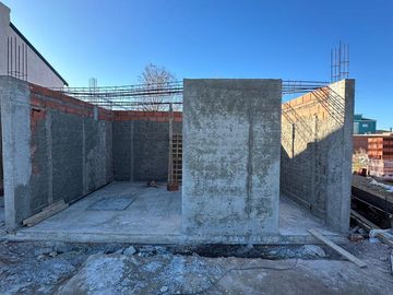 Venta de duplex en pozo en Plottier