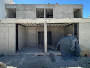 Venta de duplex en pozo en Plottier