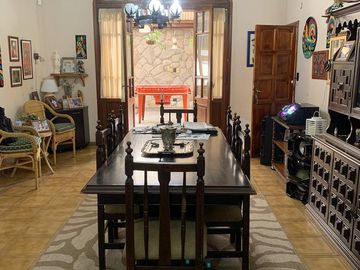 Casa 5 dormitorios con 2 cocheras - Pellegrini 1500  - Funes | Venta