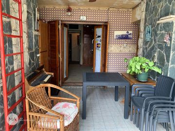 Casa 5 dormitorios con 2 cocheras - Pellegrini 1500  - Funes | Venta