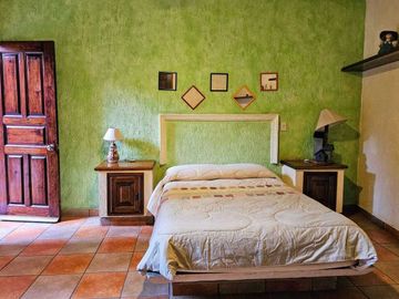 Venta de Casa Colonial Tipo Hacienda en Yautepec Mor.Ideal para Renta Vacacional