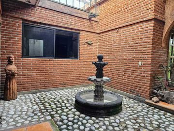 Venta de Casa Colonial Tipo Hacienda en Yautepec Mor.Ideal para Renta Vacacional