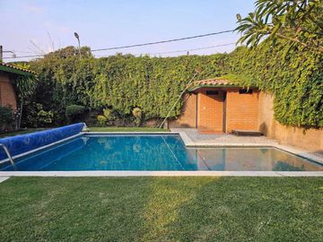 Venta de Casa Colonial Tipo Hacienda en Yautepec Mor.Ideal para Renta Vacacional