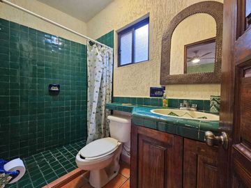 Venta de Casa Colonial Tipo Hacienda en Yautepec Mor.Ideal para Renta Vacacional