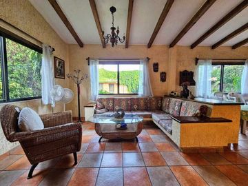 Venta de Casa Colonial Tipo Hacienda en Yautepec Mor.Ideal para Renta Vacacional