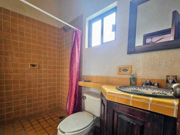 Venta de Casa Colonial Tipo Hacienda en Yautepec Mor.Ideal para Renta Vacacional