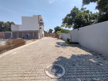 Casa en venta con jardín, alberca  en Fracc. privado en Yautepec,Morelos