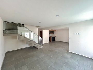 Casa en venta con jardín, alberca  en Fracc. privado en Yautepec,Morelos