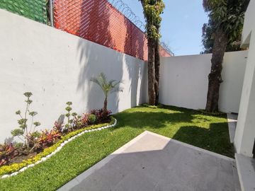 Casa en venta con jardín, alberca  en Fracc. privado en Yautepec,Morelos