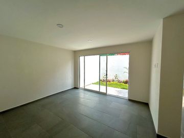 Casa en venta con jardín, alberca  en Fracc. privado en Yautepec,Morelos