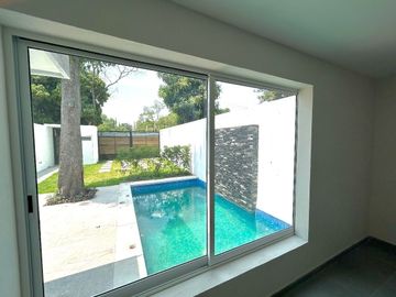 Casa en venta con jardín, alberca  en Fracc. privado en Yautepec,Morelos
