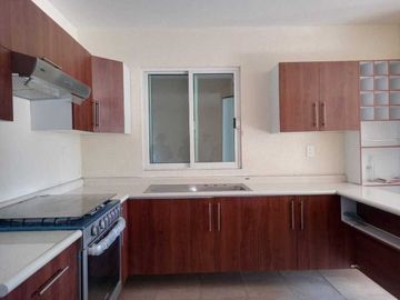 Casa nueva con roof garden en venta en Cuautla cerca de UNILA