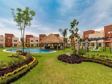 Casa en venta con roof garden,  asador y jardín privado en  Yautepec, Mor..