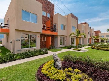 Casa en venta con roof garden,  asador y jardín privado en  Yautepec, Mor..