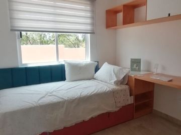 Casa en venta con roof garden,  asador y jardín privado en  Yautepec, Mor..