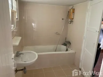 3 Bedroom House for sale in Chang Khlan, Chiang Mai