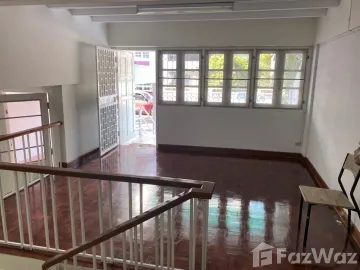 3 Bedroom House for sale in Chang Khlan, Chiang Mai