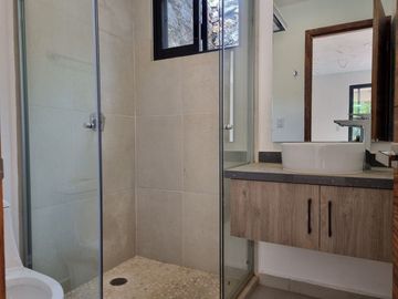 CASA AMATLAN EN VENTA, EN TEPOZTLAN PUEBLO MAGICO cerca de Amatlan  con jacuzzi