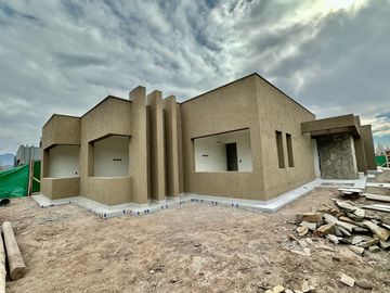 Casa una planta, 3 dorm y 3 baños