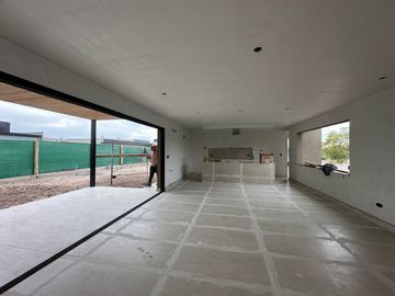 Casa una planta, 3 dorm y 3 baños