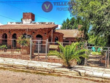 Mini Complejo Turístico Casa mas 3 Departamentos, 200 m2, VENTA Balneario Merlo San Luis