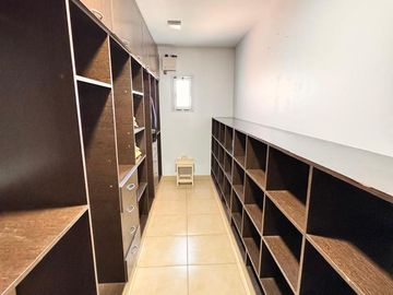 Importante casa de 4 dormitorios con pileta en VENTA en Lomas de Tafí, sector 16
