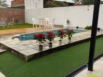 Importante casa de 4 dormitorios con pileta en VENTA en Lomas de Tafí, sector 16