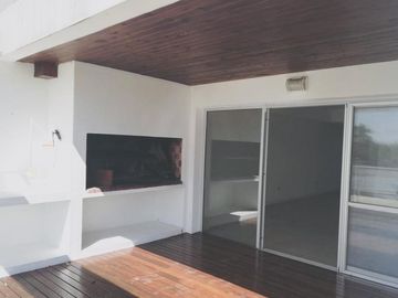 Departamento en Albanueva sobre el Rio