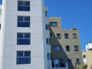 Departamento en Albanueva sobre el Rio