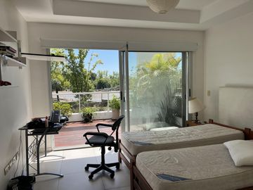 Departamento en Albanueva sobre el Rio