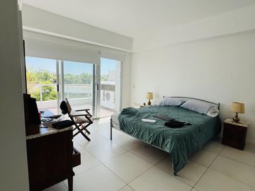 Departamento en Albanueva sobre el Rio
